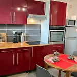 La Prom 2 - A Two Bedroom With A Sea View Apartment *