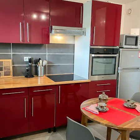 La Prom 2 - A Two Bedroom With A Sea View Lägenhet *